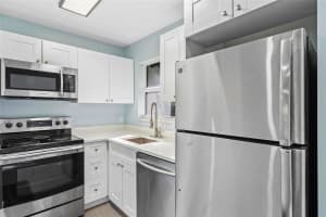 1211 NE 2nd Ave 1, Fort Lauderdale, FL 33304 - MLS#F10523224