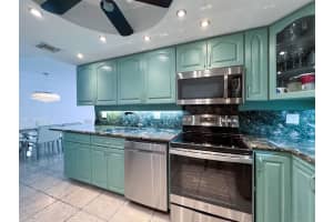 101 Briny Ave 810, Pompano Beach, FL 33062 - MLS#F10523227