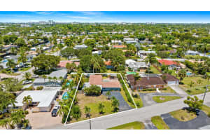 261 SW 18th Ct, Pompano Beach, FL 33060 - MLS#F10523268