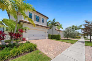 11843 SW 13th Ct, Pembroke Pines, FL 33025 - MLS#F10523310