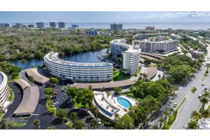 1427 E Hillsboro Blvd 327, Deerfield Beach, FL 33441 Sold 11/07/25