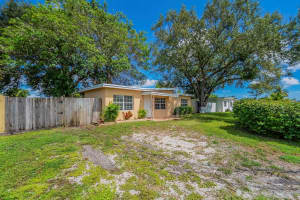 5731 SW 40th Ct, West Park, FL 33023 Sold 12/02/25