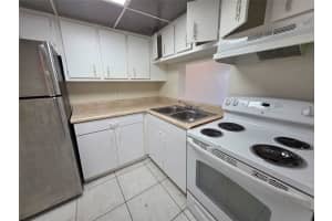 2800 NW 56th Ave E302, Lauderhill, FL 33313 - MLS#F10523377