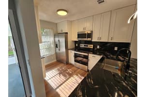 204 Lake Pointe Dr 203, Oakland Park, FL 33309 - MLS#F10523381