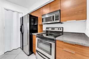 2647 NW 33rd St 2304, Oakland Park, FL 33309 - MLS#F10523423