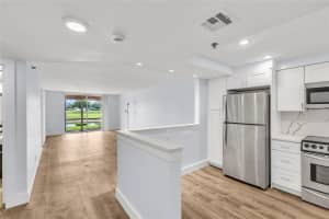 3100 W Rolling Hills Cir 109, Davie