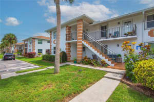 1217 S Lakes End Dr A1, Fort Pierce, FL 34982 - MLS#F10523544