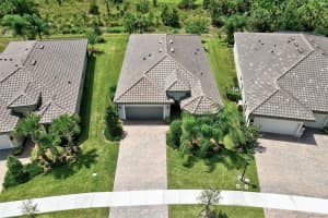 4231 E Basket Oak Cir, Vero Beach, FL 32967 - MLS#F10523562