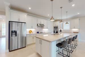 4231 E Basket Oak Cir, Vero Beach, FL 32967 - MLS#F10523562