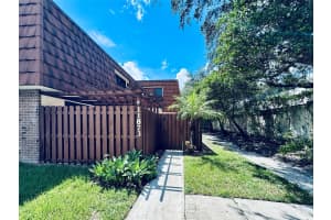 11873 SW 8th Ct, Davie, FL 33325 Sold 10/29/25