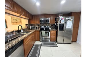 11360 SW 3rd ST 11360, Pembroke Pines, FL 33025 Sold 12/03/25