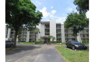 9470 Poinciana Pl 407, Davie