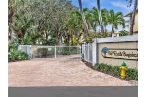 812 SE 4th Ct, Deerfield Beach, FL 33441 - MLS#F10523592