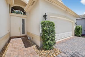 8183 Playa Del Sur Blvd, Lake Worth, FL 33467 - MLS#F10523593