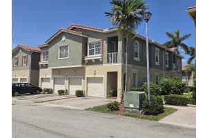 5869 Hampton Hills Blvd, Tamarac, FL 33321 - MLS#F10523618