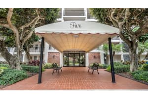 2950 N Palm Aire Dr 206, Pompano Beach, FL 33069 Sold 10/06/25