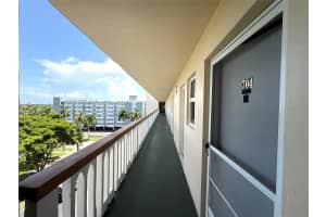 1001 NE 14th Ave 704, Hallandale Beach, FL 33009 - MLS#F10523651