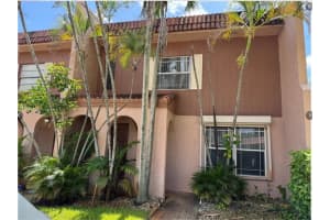 25 Laredo Pl, Fort Lauderdale