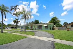 917 SE 15th Ct, Deerfield Beach, FL 33441 - MLS#F10523683
