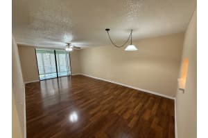 1820 N Lauderdale Ave 3204, North Lauderdale