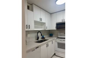 618 NW 13th St 16, Boca Raton, FL 33486 - MLS#F10523721