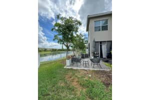 5035 Eucalyptus Dr 4, Hollywood, FL 33021 - MLS#F10523724