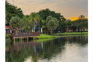 10717 Cleary Bl 211, Plantation