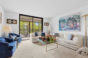 1000 Colony Point Cir 311, Pembroke Pines, FL 33026 - MLS#F10523747