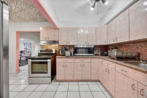 2920 NW 69th St, Miami, FL 33147 - MLS#F10523757