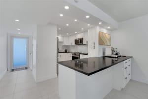 8911 Hollybrook Boulevard, Pembroke Pines, FL 33025 - MLS#F10523768