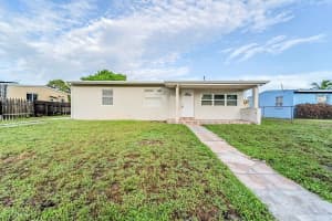 1786 Lauderdale Manor Dr, Fort Lauderdale, FL 33311 Sold 12/04/25