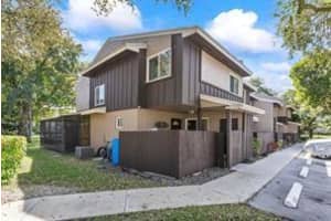 1343 Sussex Dr 1343, North Lauderdale