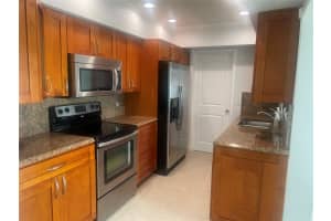 861 SE 22ND AVE 6, Pompano Beach, FL 33062 - MLS#F10523788