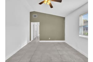 525 NW 10th Ave, Boynton Beach, FL 33435 - MLS#F10523792