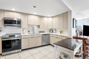 3000 Holiday Drive, Fort Lauderdale, FL 33316 - MLS#F10523826