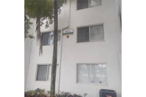 5612 Rock Island Rd 173, Tamarac