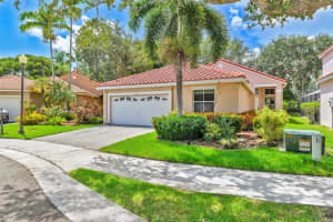 702 Stanton Dr, Weston, FL 33326 Sold 10/14/25
