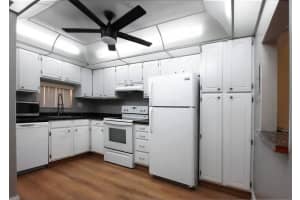 9420 Hollybrook Lake Drive, Pembroke Pines, FL 33025 - MLS#F10523869