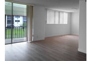 9420 Hollybrook Lake Drive, Pembroke Pines, FL 33025 - MLS#F10523869