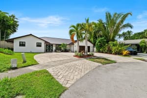 5220 N 31st Pl, Hollywood, FL 33021 - MLS#F10523872