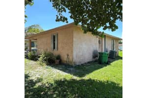 387 Cypress Ave, Pahokee, FL 33476 Sold 10/27/25