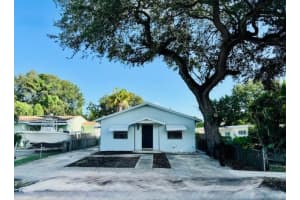 5715 Garfield St, Hollywood