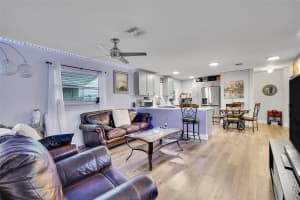5715 Garfield St, Hollywood, FL 33021 - MLS#F10523888