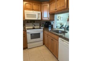 9230 Lagoon Place, Davie, FL 33324 - MLS#F10523984