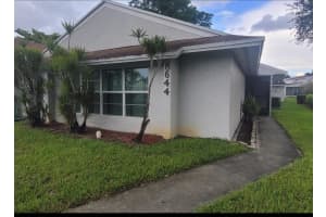 8644 Bridle Path Ct 200, Davie