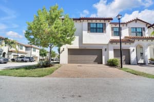 2030 Oysterwood Ln, Riviera Beach, FL 33410 - MLS#F10524041