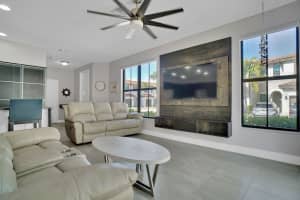 2030 Oysterwood Ln, Riviera Beach, FL 33410 - MLS#F10524041