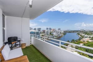 888 Intracoastal Dr 14g Fort Lauderdale, FL 33304 - Off Market