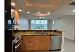 3510 Oaks Way 801, Pompano Beach