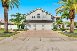 960 201st Terrace, Pembroke Pines, FL 33029 - MLS#F10524097